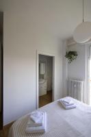 Lucia Exclusive apartment with Wonderful Lake View - Chambres d'hôtes Desenzano del Garda