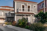 C'est La Vie Budget Rooms - 1 Min Walk to the Beach - B&B Laganas