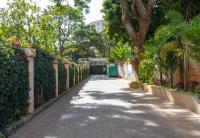 Tropical Artisan 3BR and SQ Apartment - B&B Nairobi