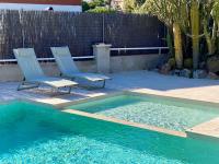 Valparaiso House with private pool 2-family fit - B&B Cunit