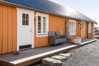Åsebua - Renovated rorbu with seaview - Bed and Breakfast Sørvågen