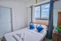 Skyline Views Pool access Central Location - B&B Yakbedda