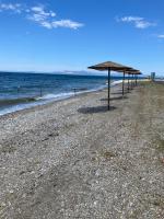 Seaside apartment away from the city- Oropos, Attiki - B&B Oropós