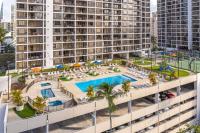 Spacious 14th Floor Corner Suite, Partial Diamond Head and Ocean Views, FREE Parking! - B&B Honolulu
