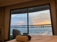 Supernova sky inn stay 42 floor half day - Bed and Breakfast New Delhi