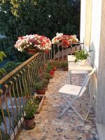 Camera Azzurra con veranda privata - Madame Fannj - Bed and Breakfast Lucca