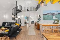 1B Luxury European Barndo FARM STAY Wedding Venue - Chambres d'hôtes Jefferson City