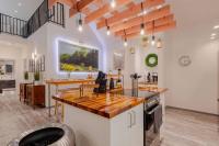 Luxury Barndo 2B Europe Style Farm Stay Fresh Eggs - Chambres d'hôtes Jefferson City
