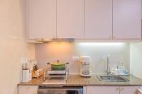 2 mins to Mall, with Washer and Automatic Sofa Bed - B&B Manila
