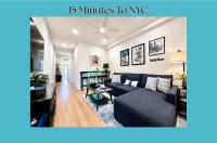 Hoboken Getaway - 15 Minutes To NYC - Great Location - Sleeps 6 comfortably - B&B Hoboken