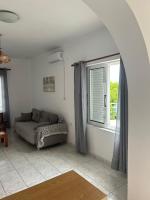 Spiros Guesthouse - B&B Himarë