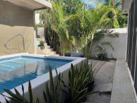The Upstairs House Pool & Perfect Location - Bed and Breakfast Cozumel