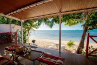 Oceanfront Villa at Bang po Beach-Koh Rooms - B&B Ban Bang Po
