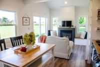 Blue Moon Bungalow - B&B Tillsonburg