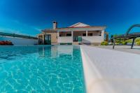 Mediterranean Oasis Villa with Private Pool & Summer Kitchen - Chambres d'hôtes Biograd na Moru