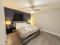 King 2 Bed 2 Bath Apt | 5 min walk to NRG | Rodeo - B&B Houston
