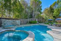 Tarzana ADU with Pool and Hot Tub by Colby and Conrad - Chambres d'hôtes Los Angeles