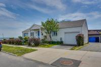 Stroll to the Beach or Enjoy a View of the Sunrise - Bed and Breakfast Lynn