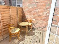 Centrally located very big flat - B&B Hull