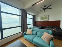 OceanBay8 Seaview 6PAX Studio Netflix A-21-13 - B&B Kampung Teluk Baharu