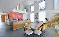 Architect-Designed Villa with Heated Indoor Pool - Ferienwohnung Oslip