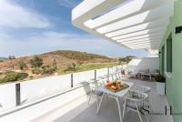 Golf View Penthouse with Pool & Gym Access - B&B Mijas Costa