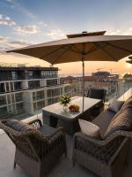 Seaview Apartment Polo Residence & Sea Breeze - B&B Nardaran
