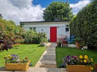 Cottage Studio with Private Garden Patio - B&B Dublino