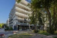 Comfortable Apartment with Balcony in Warsaw, Near Chopin Airport by Noclegi Renters - Chambres d'hôtes Varsovie