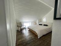 Beautiful Lakeside Cottage in Donegal Gaeltacht - Ferienwohnung Annagary