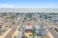 Between Tides 2BR Walk to Beach Unit C - B&B Seaside Park