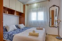 Holiday Home Aleksandar - Bed and Breakfast Pula