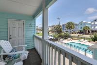 Across the Street From Ocean: Surfside Beach Condo - Chambres d'hôtes Myrtle Beach