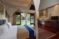 Royal Three-Bedroom Pool Villa with Free Return Airport Transfer