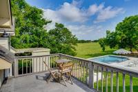Pool, Fire Pit! Farm Retreat Near Dwtn Weatherford - B&B Weatherford