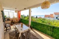 2 Bedroom Apt Val 10 min walk from beach with sea view - B&B Bol