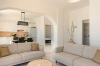 Villa George by Villa Select - B&B Lourdata