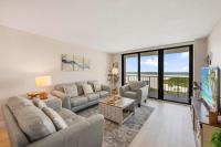SW-facing beachfront condo with pool/gym/pickleball - B&B Marco Island