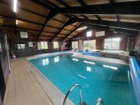 Beautiful Detached Barn Conversion & access to Pool, Hot Tub, Sauna - B&B Lansallos