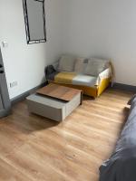 Modern Apartment in the Heart of Town - Chambres d'hôtes Cahersiveen