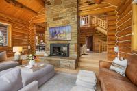 Scenic Escape - Private Deck Designer Interiors - B&B Telluride
