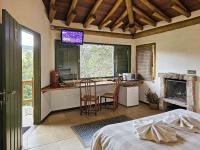 Chalé p/ casal com lareira, sauna e piscina - B&B Passa Quatro