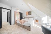 Modern Designer Home Rooftop City Views - Bed and Breakfast Toronto