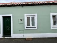 Casa Verde, T1 com terraço, na Praia da Vitória - Chambres d'hôtes Praia da Vitória