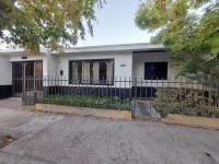 Casa amplia con parrilla a pasitos del parque - B&B San Rafael