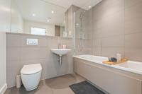 Warm & Cosy Wembley Retreat - Sleeps 6 - Balcony - B&B Londra