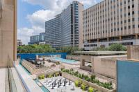 The Dallas View, King Suite with Resort Amenities - B&B Dallas