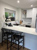 Surfers 641 - B&B Gold Coast