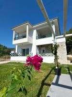 Villa Lesol - Bed and Breakfast Limniónas