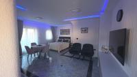 Studio mit Balkon